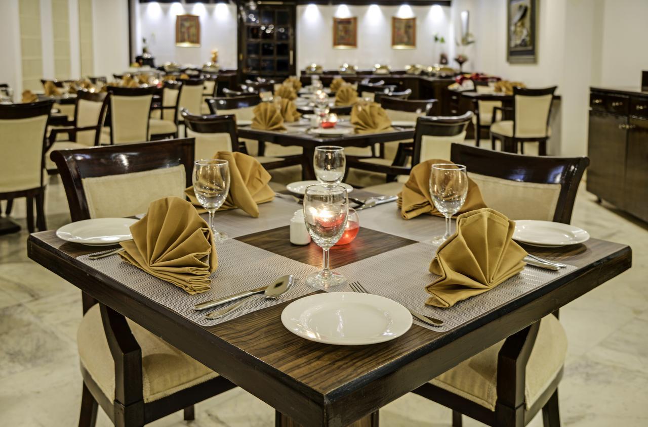 Sterling Agra Hotel Agra  Exterior foto